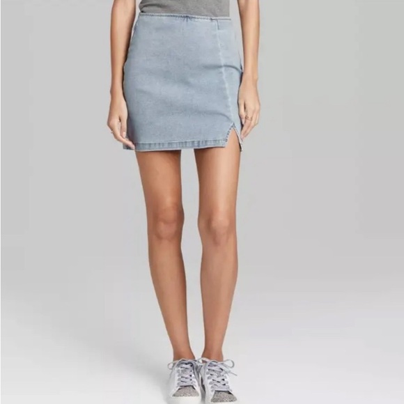 wild fable Dresses & Skirts - EUC Wild Fable Light Blue Mini Skirt Stretch Denim Size 12 waist 17 length 16